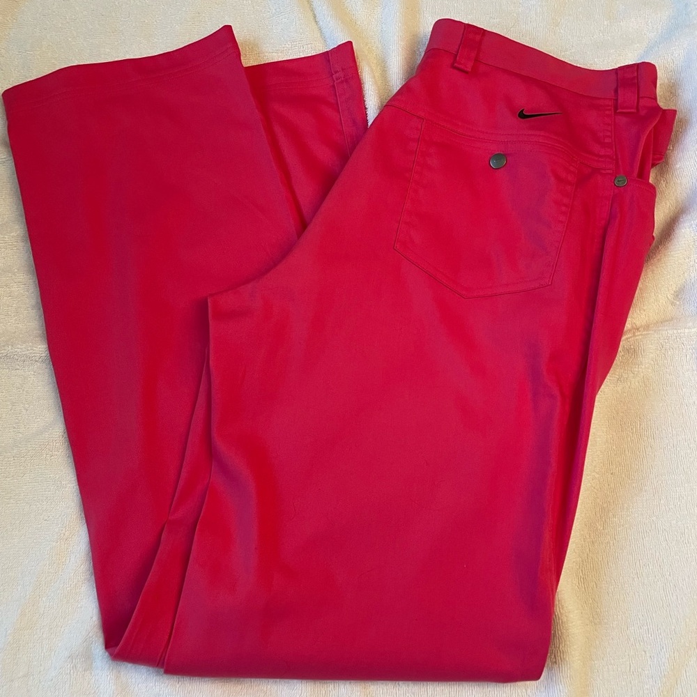 Nike golf men’s pants. Excellent condition. Polyester/cotton/spandex.